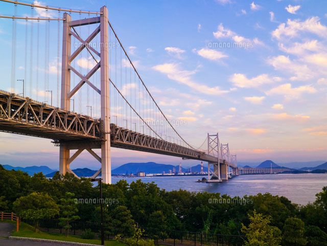 与島より望む瀬戸大橋夕景
(c)YOSHITSUGU NISHIGAKI/SEBUN PHOTO