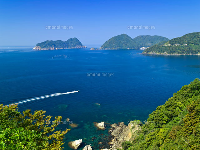 破風崎より望む御神島
(c)YOSHITSUGU NISHIGAKI/SEBUN PHOTO