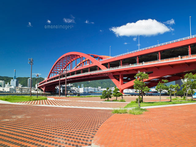 神戸大橋と神戸港 ポートアイランド
(c)YOSHITSUGU NISHIGAKI/SEBUN PHOTO