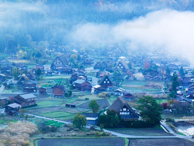 秋の白川郷合掌集落
(c)YOSHITSUGU NISHIGAKI/SEBUN PHOTO