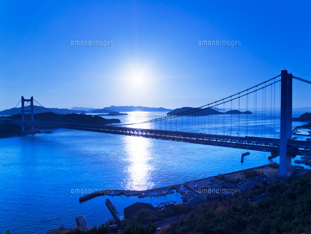 鷲羽山より望む瀬戸大橋夕景
(c)YOSHITSUGU NISHIGAKI/SEBUN PHOTO