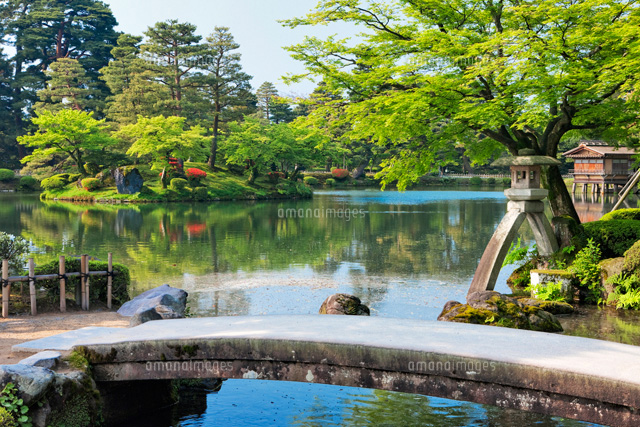 新緑の兼六園 徽軫灯籠
(c)YOSHITSUGU NISHIGAKI/SEBUN PHOTO