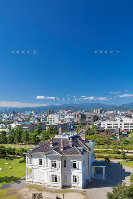 鳥取城跡より望む仁風閣と鳥取市街
(c)YOSHITSUGU NISHIGAKI/SEBUN PHOTO