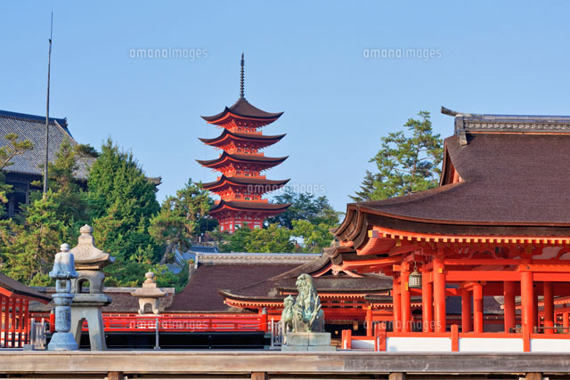 厳島神社と五重塔
(c)YOSHITSUGU NISHIGAKI/SEBUN PHOTO