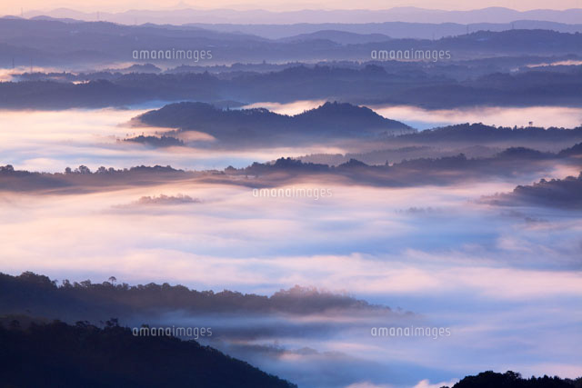 弥高山より望む雲海とやまなみ
(c)YOSHITSUGU NISHIGAKI/SEBUN PHOTO