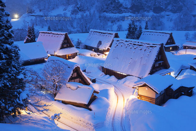 雪の五箇山菅沼集落夜景
(c)YOSHITSUGU NISHIGAKI/SEBUN PHOTO