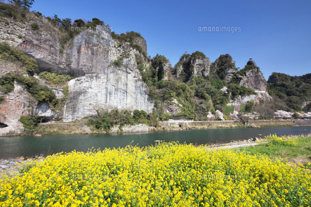 菜の花咲く耶馬渓と競秀峰
(c)YOSHITSUGU NISHIGAKI/SEBUN PHOTO