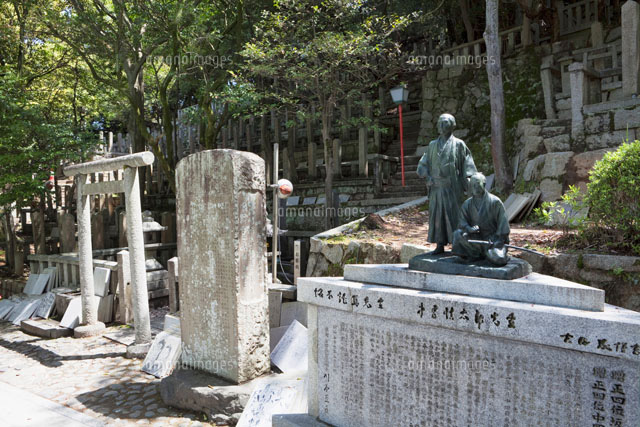 護国寺 坂本龍馬と中岡慎太郎の墓
(c)YOSHITSUGU NISHIGAKI/SEBUN PHOTO