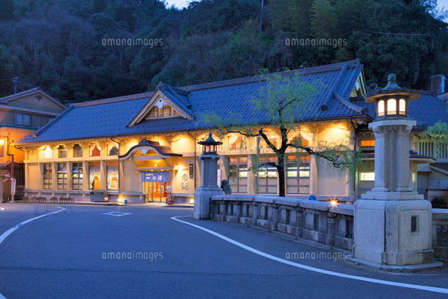 城崎温泉一の湯の夜景
(c)YOSHITSUGU NISHIGAKI/SEBUN PHOTO