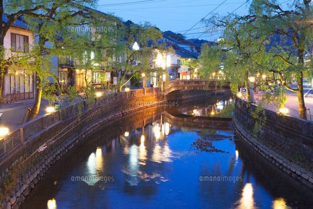 城崎温泉夜景
(c)YOSHITSUGU NISHIGAKI/SEBUN PHOTO
