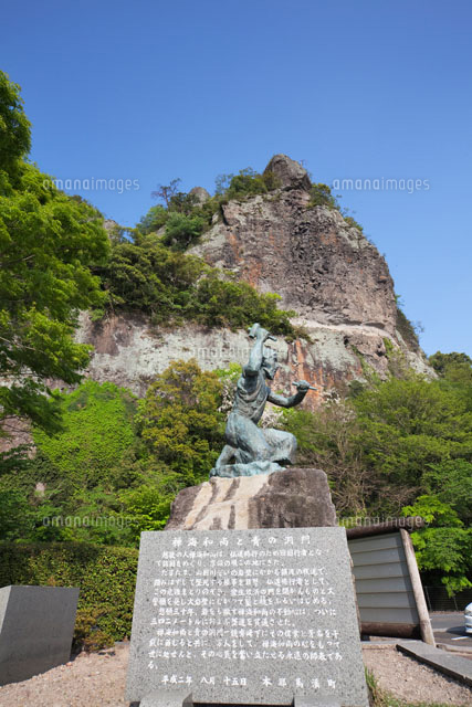 禅海和尚の像と耶馬溪
(c)YOSHITSUGU NISHIGAKI/SEBUN PHOTO