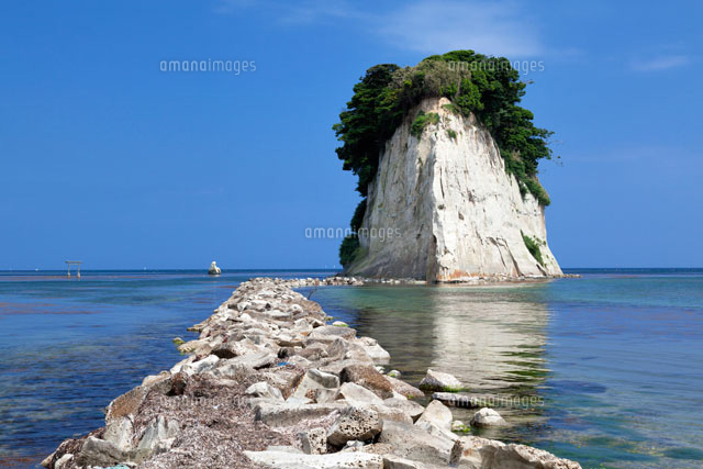 見附島
(c)YOSHITSUGU NISHIGAKI/SEBUN PHOTO