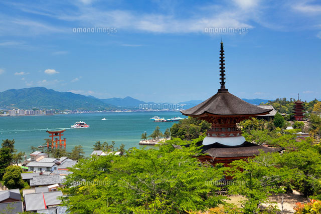 多宝塔と厳島神社大鳥居
(c)YOSHITSUGU NISHIGAKI/SEBUN PHOTO