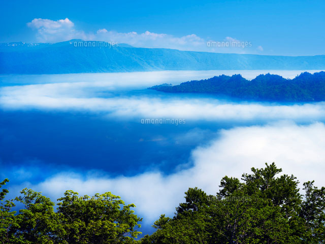 発荷峠より雲海の十和田湖
(c)YOSHITSUGU NISHIGAKI/SEBUN PHOTO