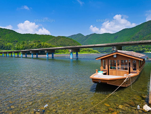 四万十川と佐田の沈下橋
(c)YOSHITSUGU NISHIGAKI/SEBUN PHOTO