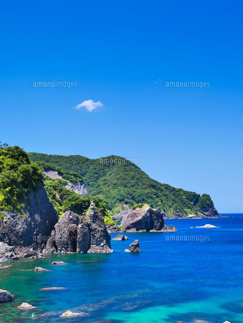 竹野海岸とハサカリ岩
(c)YOSHITSUGU NISHIGAKI/SEBUN PHOTO