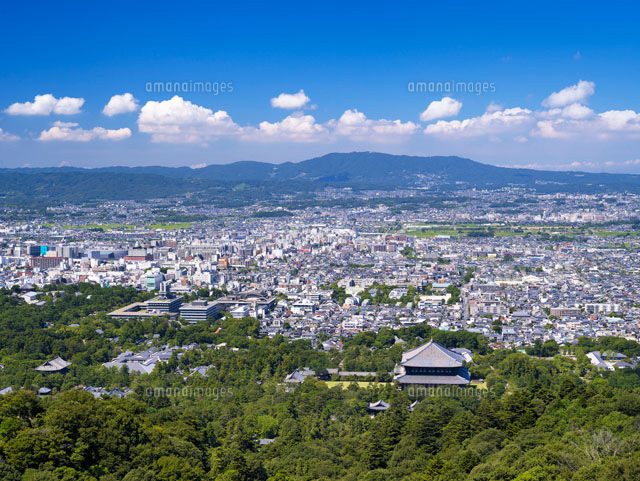 若草山より東大寺と奈良市街
(c)YOSHITSUGU NISHIGAKI/SEBUN PHOTO