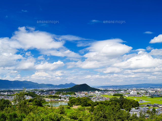 甘樫丘より畝傍山と二上山
(c)YOSHITSUGU NISHIGAKI/SEBUN PHOTO