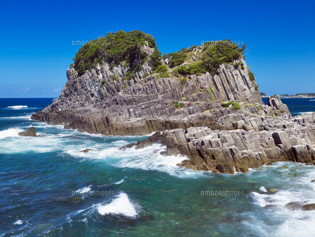 越前海岸と鉾島
(c)YOSHITSUGU NISHIGAKI/SEBUN PHOTO