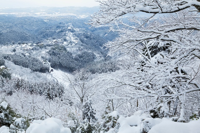 雪の吉野山と蔵王堂
(c)YOSHITSUGU NISHIGAKI/SEBUN PHOTO