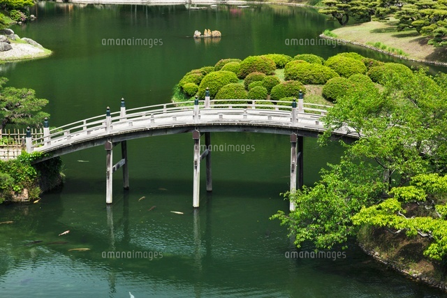 栗林公園 南湖と偃月橋
(c)YOSHITSUGU NISHIGAKI/SEBUN PHOTO