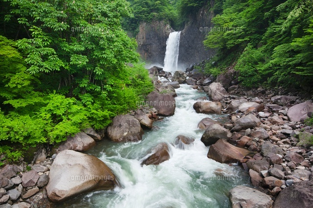 苗名滝
(c)YOSHITSUGU NISHIGAKI/SEBUN PHOTO