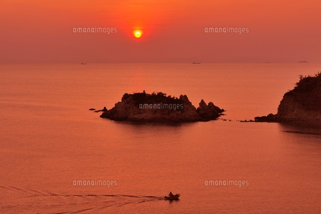 柏島と夕日
(c)YOSHITSUGU NISHIGAKI/SEBUN PHOTO