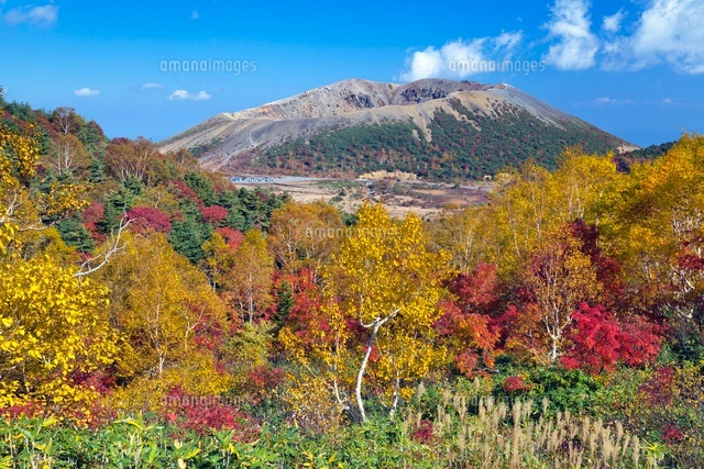 紅葉の浄土平と吾妻小富士
(c)YOSHITSUGU NISHIGAKI/SEBUN PHOTO
