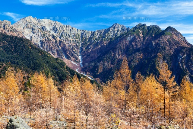 秋の上高地より穂高連峰
(c)YOSHITSUGU NISHIGAKI/SEBUN PHOTO