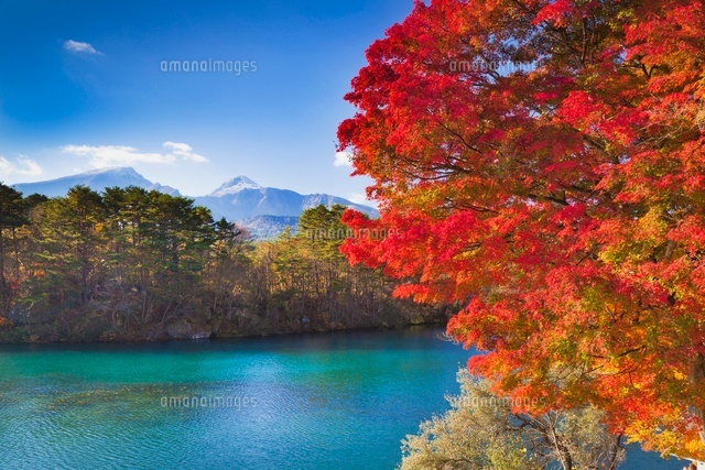秋の毘沙門沼と磐梯山
(c)YOSHITSUGU NISHIGAKI/SEBUN PHOTO