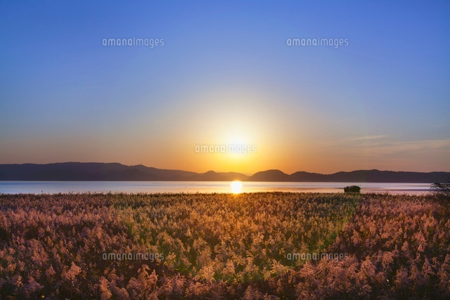猪苗代湖と夕日
(c)YOSHITSUGU NISHIGAKI/SEBUN PHOTO