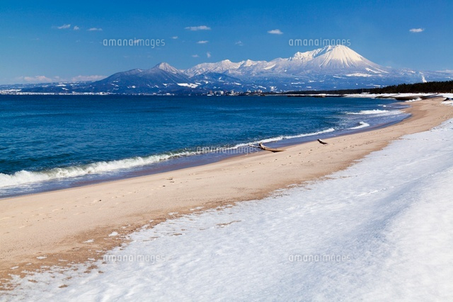 雪の弓ヶ浜と大山
(c)YOSHITSUGU NISHIGAKI/SEBUN PHOTO