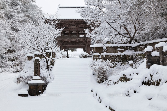 雪の勝源寺
(c)YOSHITSUGU NISHIGAKI/SEBUN PHOTO