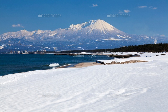 雪の弓ヶ浜と大山
(c)YOSHITSUGU NISHIGAKI/SEBUN PHOTO