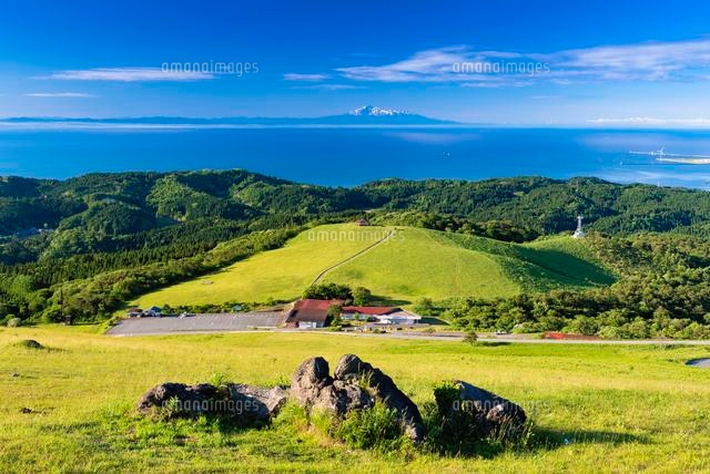 寒風山より鳥海山
(c)YOSHITSUGU NISHIGAKI/SEBUN PHOTO