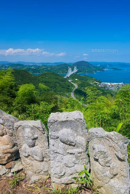 白滝山の五百羅漢と瀬戸内海
(c)YOSHITSUGU NISHIGAKI/SEBUN PHOTO