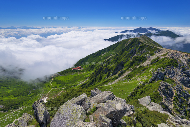 宝剣岳山頂より空木岳
(c)YOSHITSUGU NISHIGAKI/SEBUN PHOTO
