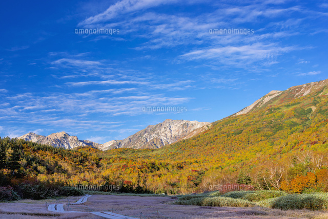 紅葉の栂池自然園より白馬三山
(c)YOSHITSUGU NISHIGAKI/SEBUN PHOTO