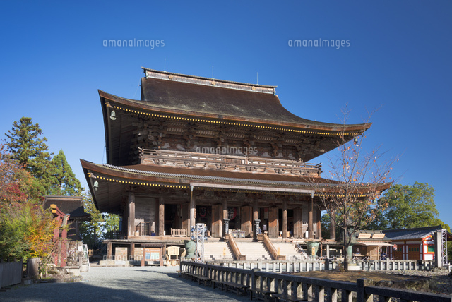 紅葉と金峯山寺 蔵王堂
(c)YOSHITSUGU NISHIGAKI/SEBUN PHOTO