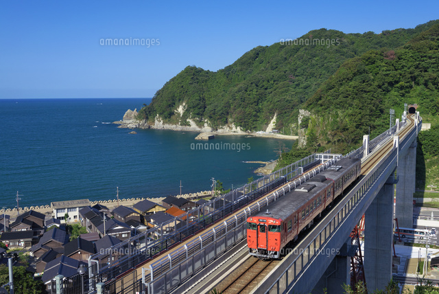 余部橋梁と余部鉄橋空の駅
(c)YOSHITSUGU NISHIGAKI/SEBUN PHOTO