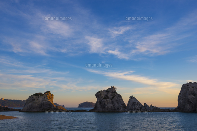 朝の浄土ヶ浜と朝焼け雲
(c)YOSHITSUGU NISHIGAKI/SEBUN PHOTO