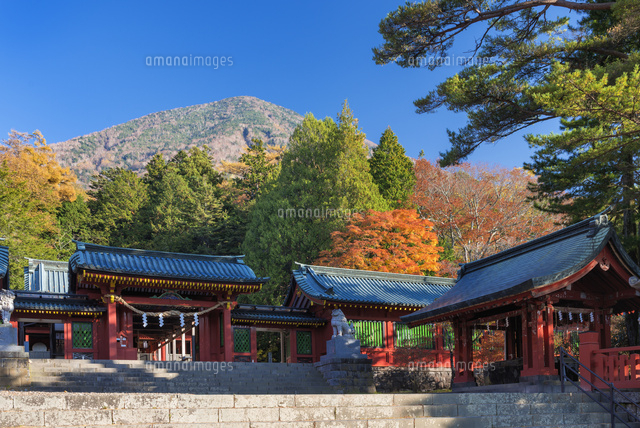 秋の日光二荒山神社と男体山
(c)YOSHITSUGU NISHIGAKI/SEBUN PHOTO