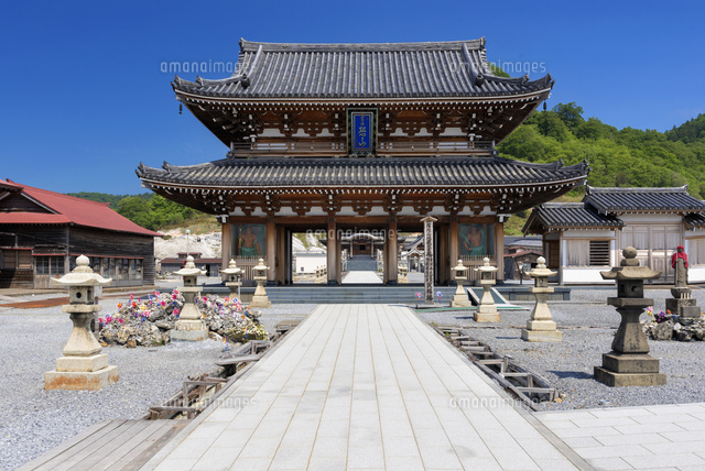 恐山菩提寺 山門
(c)YOSHITSUGU NISHIGAKI/SEBUN PHOTO
