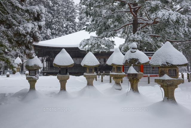 雪の高野山御影堂
(c)YOSHITSUGU NISHIGAKI/SEBUN PHOTO