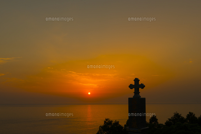 十字架と夕日
(c)YOSHITSUGU NISHIGAKI/SEBUN PHOTO