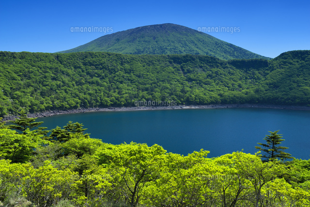 大浪池と韓国岳
(c)YOSHITSUGU NISHIGAKI/SEBUN PHOTO