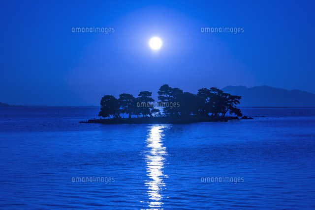 宍道湖と夕日
(c)YOSHITSUGU NISHIGAKI/SEBUN PHOTO