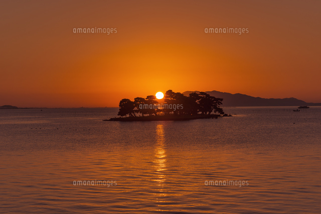 宍道湖と夕日
(c)YOSHITSUGU NISHIGAKI/SEBUN PHOTO