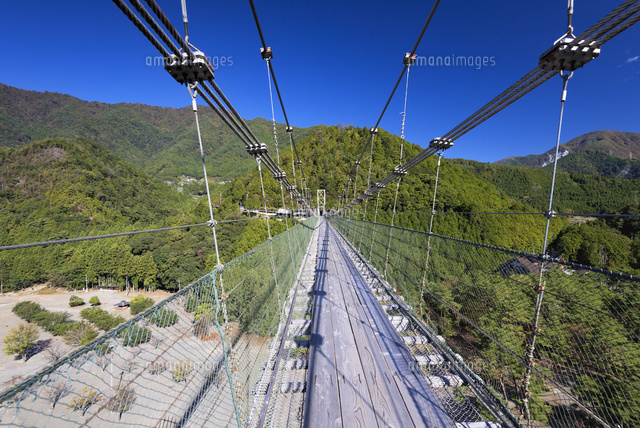 谷瀬の吊り橋
(c)YOSHITSUGU NISHIGAKI/SEBUN PHOTO