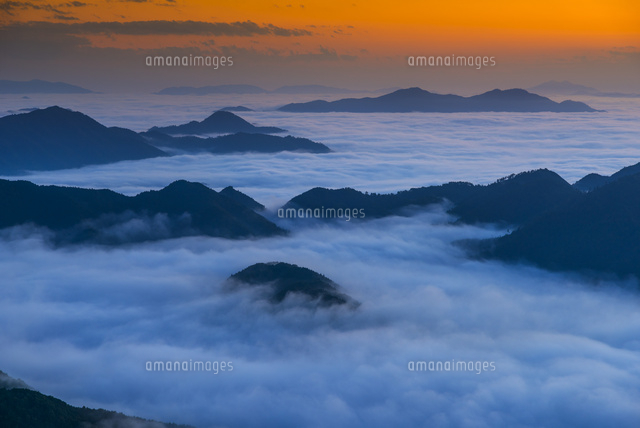 朝の雲海と山並み
(c)YOSHITSUGU NISHIGAKI/SEBUN PHOTO